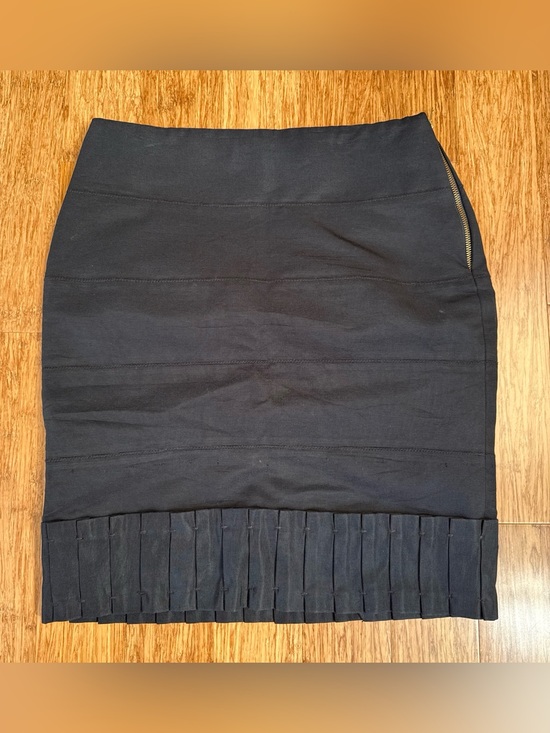 Reiss Dresses & Skirts - Reiss London Classic Black Pleated Hem Pencil Skirt . Size 6 $200 MSRP.